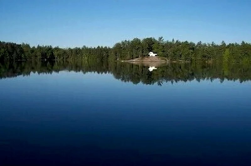 4 Bedroom Sanctuary on North Muldrew Lake, Privacy In Muskoka, Gravenhurst, ON in Muskoka, Ontario, Canada — photo 4