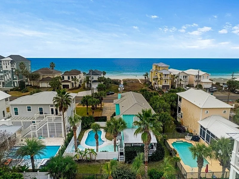 Private Pool! Directly Across the Street from Beach Access #82! Fall Specials! in Panama City Beach, Florida, United States — photo 3