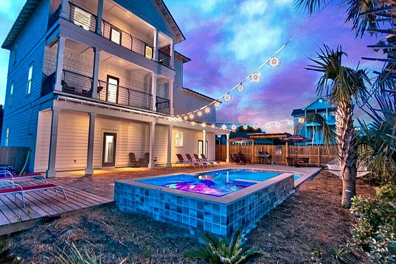 Coastal Charmer | Beach Views | Pool & Hot Tub | Game Room | Golf Cart | Weddings in Destin, Florida, United States — photo 4