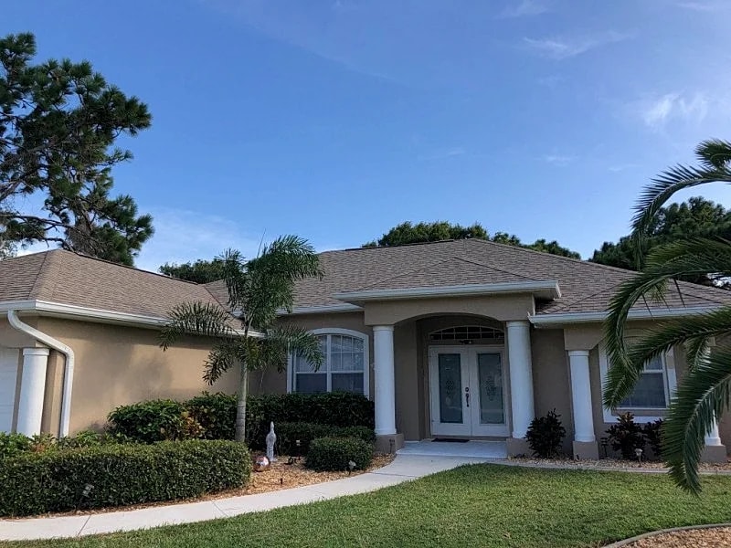 BEAUTIFUL SPACIOUS, CLEAN, 3 BED, 3 BATH, LARGE HEATED POOL- NO HURRICANE DAMAGE in Rotonda West, Florida, United States — photo 2