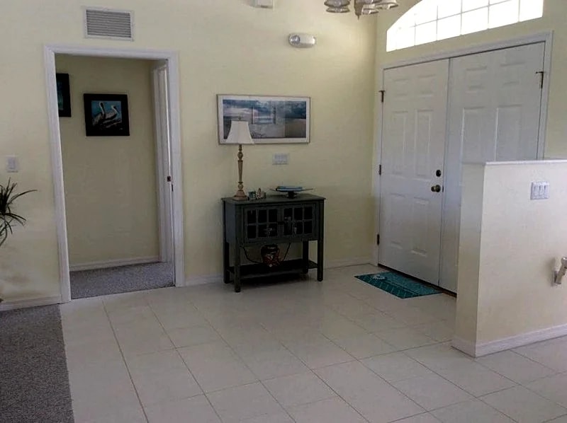 Beautiful, Clean, 3 Bed, 3 Bath, South Facing Heated Pool. No Hurricane Damage in Rotonda West, Florida, United States — photo 3