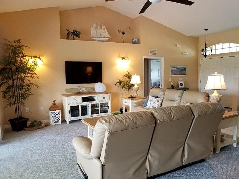 Beautiful, Clean, 3 Bed, 3 Bath, South Facing Heated Pool. No Hurricane Damage in Rotonda West, Florida, United States — photo 5