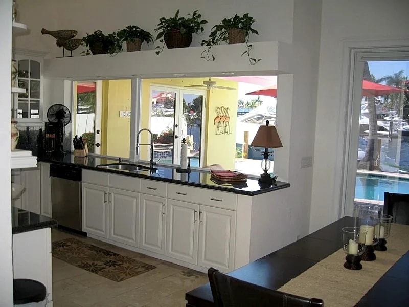 Waterfront with Yacht, Newly Remodeled & Furnished - Pompano Beach in Pompano Beach, Florida, United States — photo 3