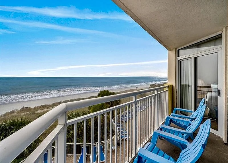 Oceanfront corner unit in a great resort + FREE DAILY ACTIVITIES! in North Myrtle Beach, South Carolina, United States — photo 3
