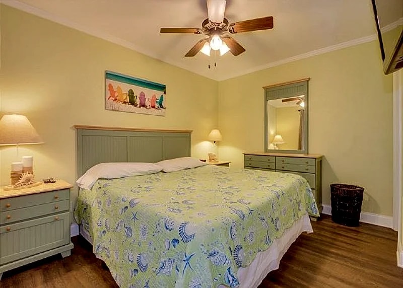 Newly renovated, 3rd floor, oceanfront condo + FREE DAILY ACTIVITIES in North Myrtle Beach, South Carolina, United States — photo 5