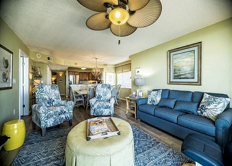 Spacious 1st floor oceanfront condo + FREE DAILY ACTIVITIES in North Myrtle Beach, South Carolina, United States — photo 5