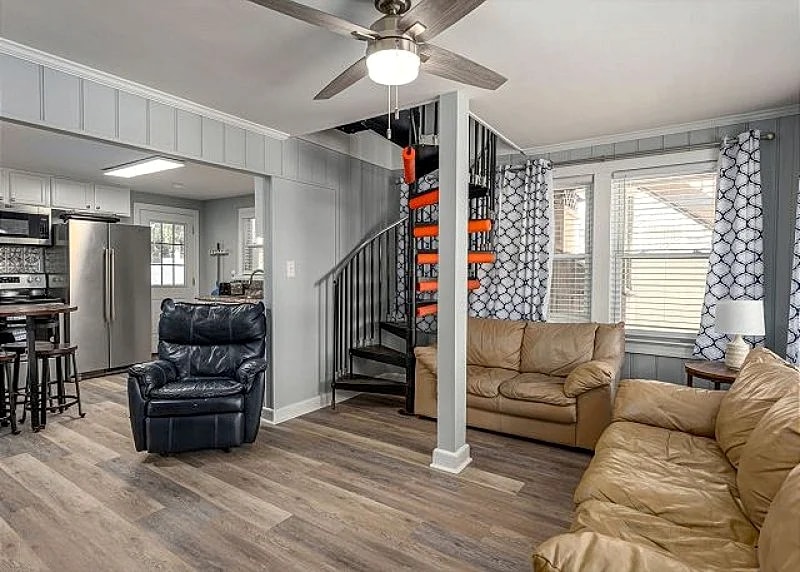 Newly Refurbished Beach House w/Pool & Hot Tub + FREE DAILY ACTIVITIES!! in North Myrtle Beach, South Carolina, United States — photo 2
