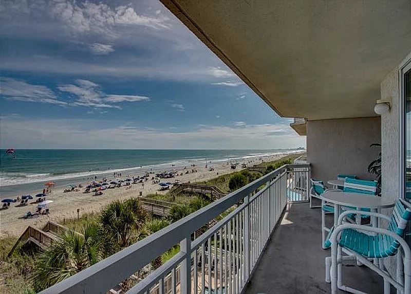 Oceanfront luxury condo and great amenities + FREE DAILY ACTIVITIES! in North Myrtle Beach, South Carolina, United States — photo 4