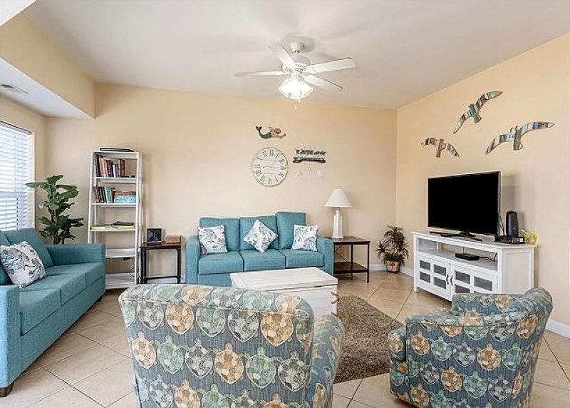 Spacious 2 story condo on the 2nd row + FREE DAILY ACTIVITIES!!! in North Myrtle Beach, South Carolina, United States — photo 3