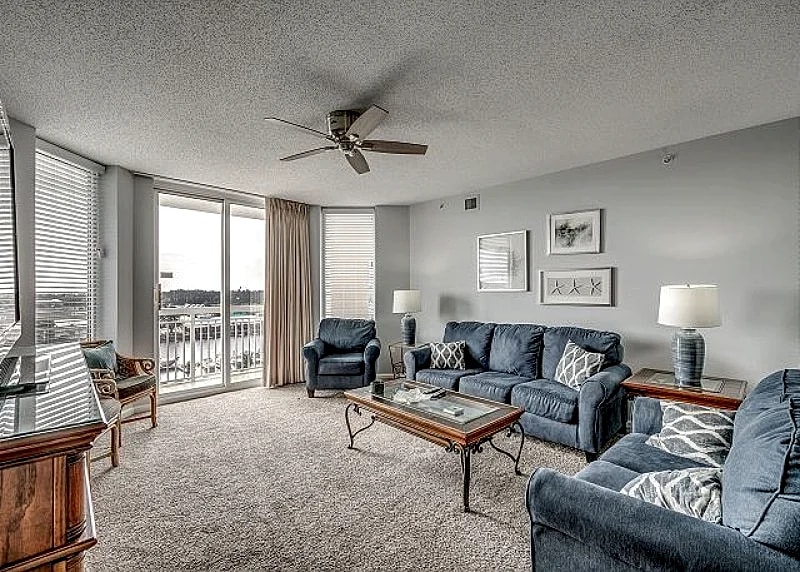 Spacious condo in Barefoot Golf Resort + FREE DAILY ACTIVITIES! in North Myrtle Beach, South Carolina, United States — photo 2