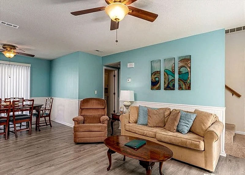 Private Beach House, 3 Minute Walk To The Beach + FREE DAILY ACTIVITIES! in North Myrtle Beach, South Carolina, United States — photo 2