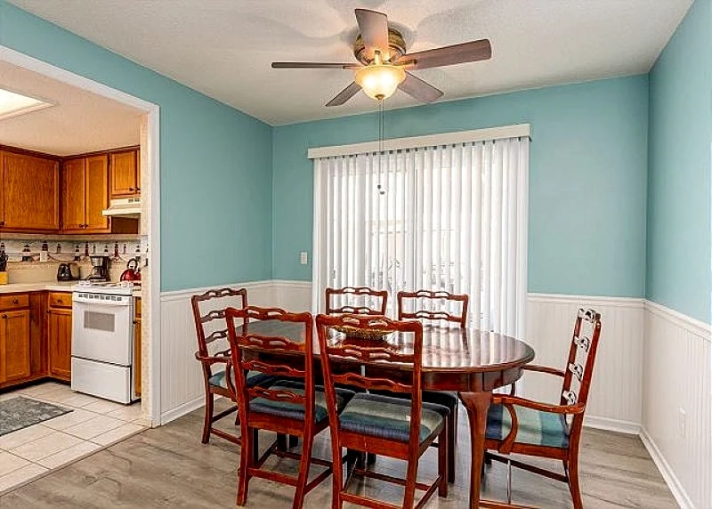 Private Beach House, 3 Minute Walk To The Beach + FREE DAILY ACTIVITIES! in North Myrtle Beach, South Carolina, United States — photo 5