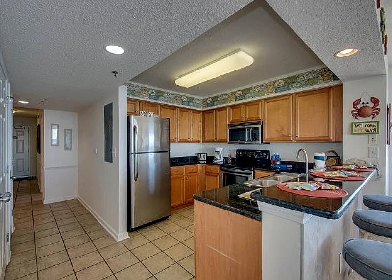 Luxury oceanfront condo - Indoor/Outdoor Pools+ FREE DAILY ACTIVITIES! in North Myrtle Beach, South Carolina, United States — photo 5