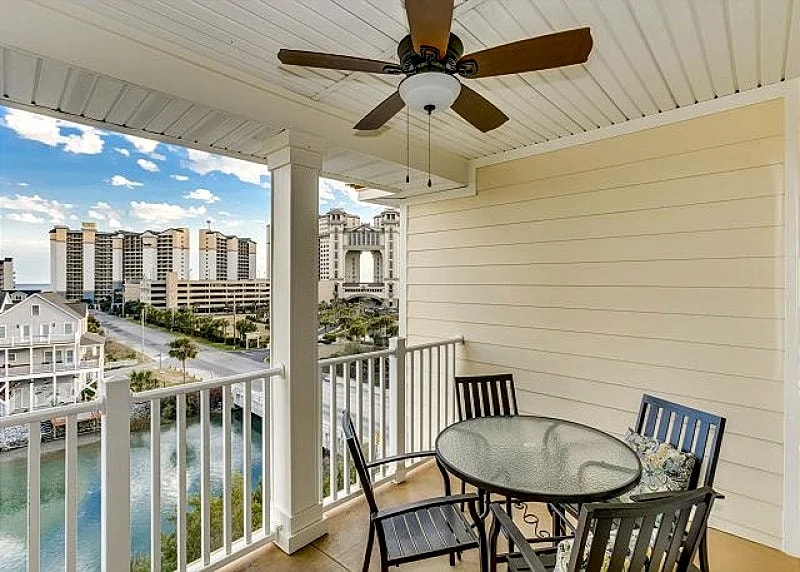 Luxury Condo, Beautiful Decor, On the Marsh + FREE DAILY ACTIVITIES! in North Myrtle Beach, South Carolina, United States — photo 5