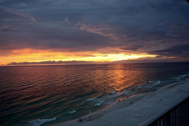 Condo on the Beach! Sleeps 6! Best Reviews! Many Extras to feel at home! in Panama City Beach, Florida, United States — photo 3