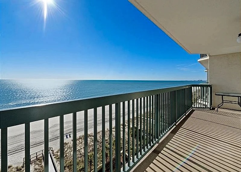Spacious Oceanfront condo, great amenities + FREE DAILY ACTIVITIES in North Myrtle Beach, South Carolina, United States — photo 5