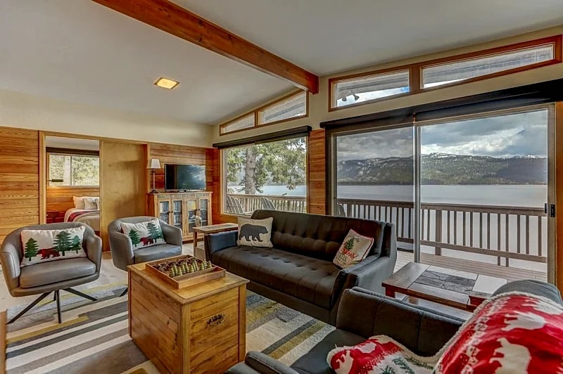 Laur House on Little Payette Lake - Lakefront - Deck - Trailer & pet friendly - WiFi in McCall, Idaho, United States — photo 4