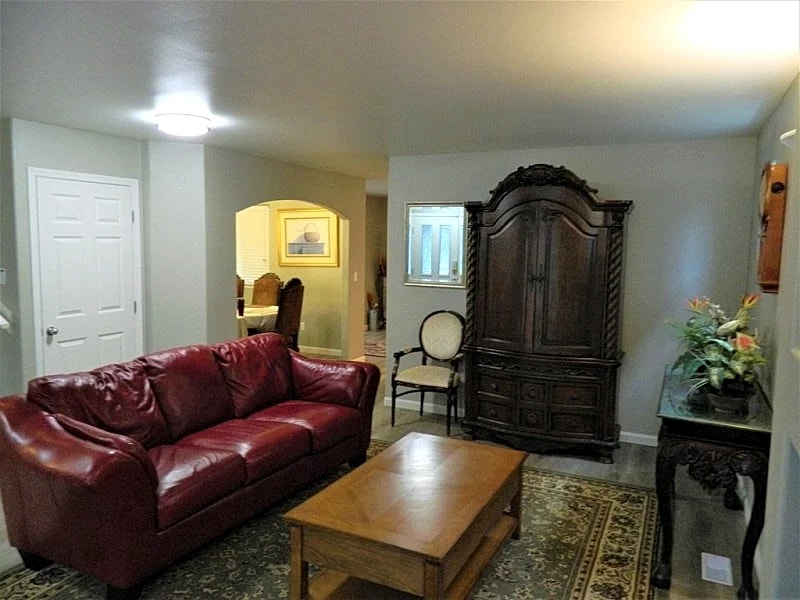 Upscale Puyallup Home ☆ Near Seattle, Tacoma, Puget Sound, Cascade Mountains in Puyallup, Washington, United States — photo 3