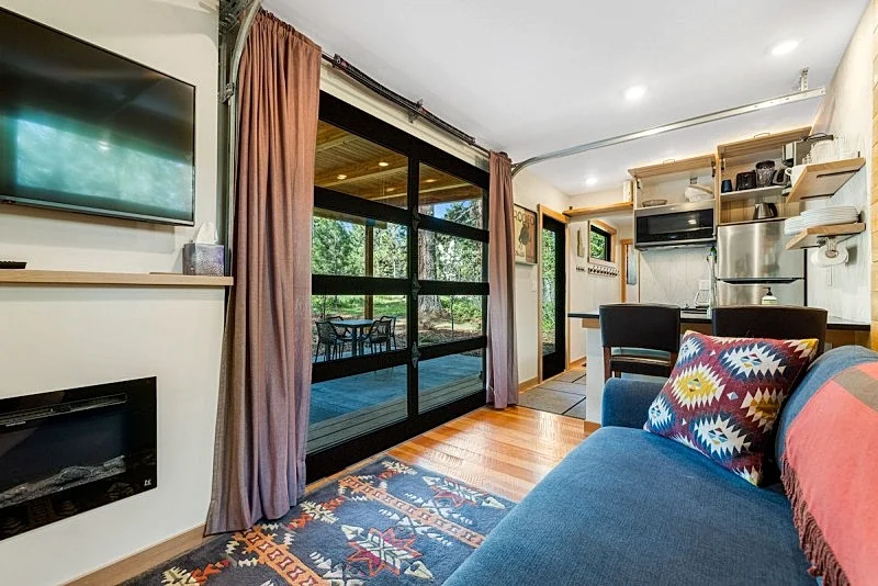 Two Pines - Unique container home - Downtown - Trailer Parking - Pet friendly in McCall, Idaho, United States — photo 3