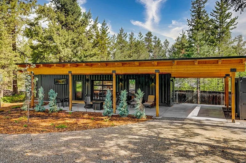 Two Pines - Unique container home - Downtown - Trailer Parking - Pet friendly in McCall, Idaho, United States — photo 1
