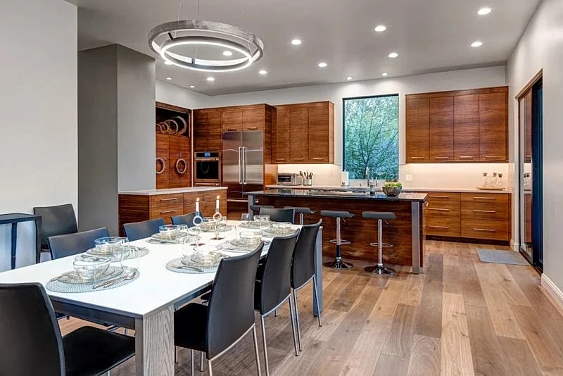 EXCEPTIONAL FAMILY HOME - CLOSE TO BOTH PC RESORT BASES in Park City, Utah, United States — photo 5