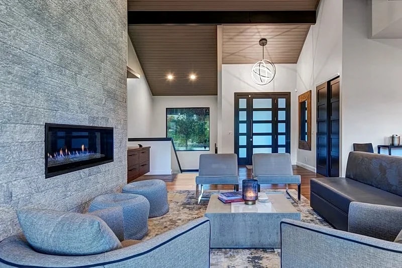 EXCEPTIONAL FAMILY HOME - CLOSE TO BOTH PC RESORT BASES in Park City, Utah, United States — photo 3