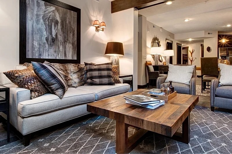 Prime Old Town Location! Luxury 3-Bdrm » 2 Minute Walk to Main St & Town Lift!