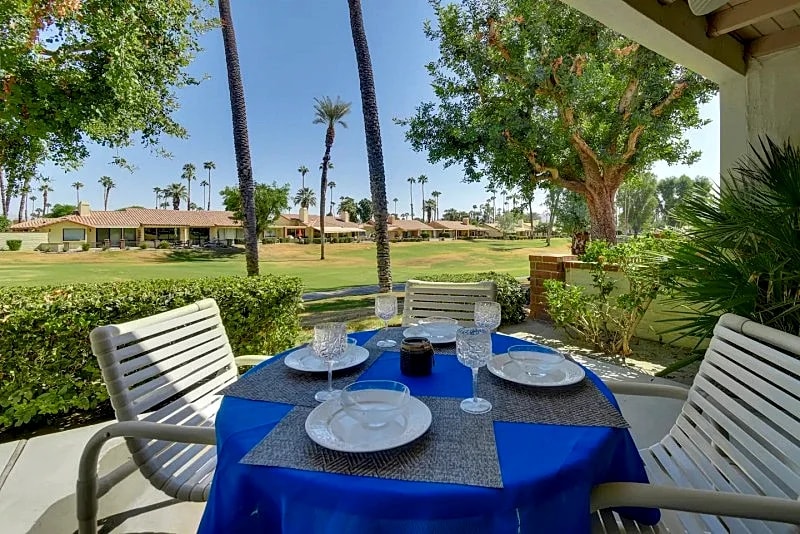 Monterey Country Club, Luxurious remodel*37 pools in Palm Desert, California, United States — photo 4