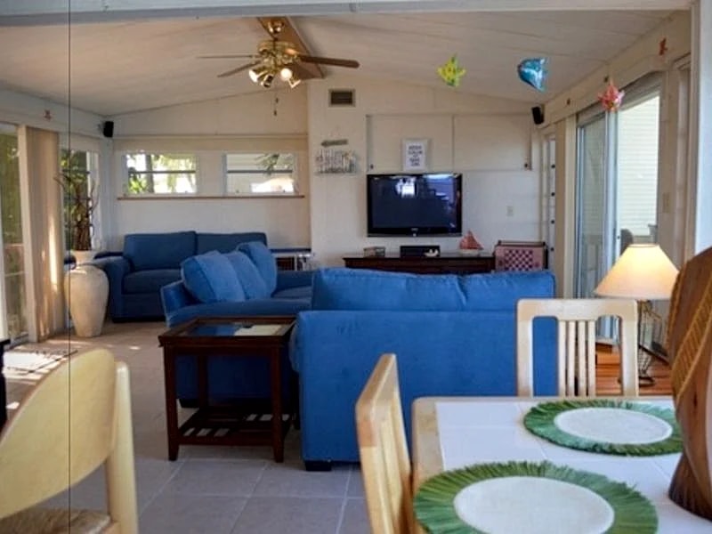 Charming Fishing Bungalow on the Bay – Waterfront Retreat in Long Key in Layton, Florida, United States — photo 5