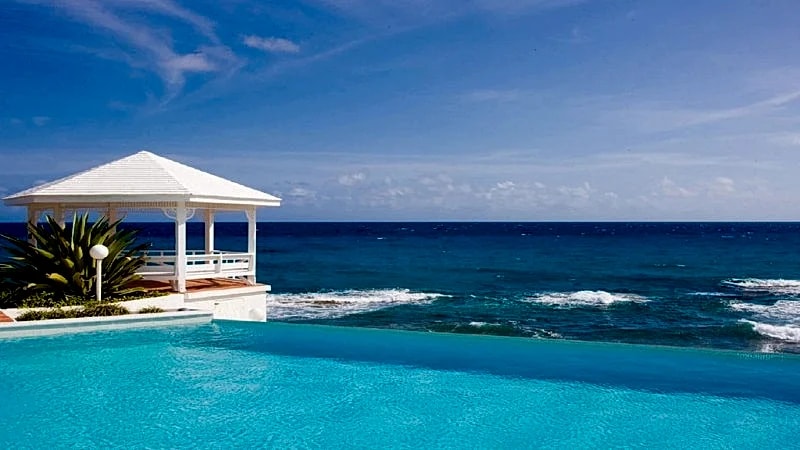 Breathtaking panoramic ocean view from stunning open, airy villa with huge pool in Stella Maris, Long Island, Bahamas — photo 1