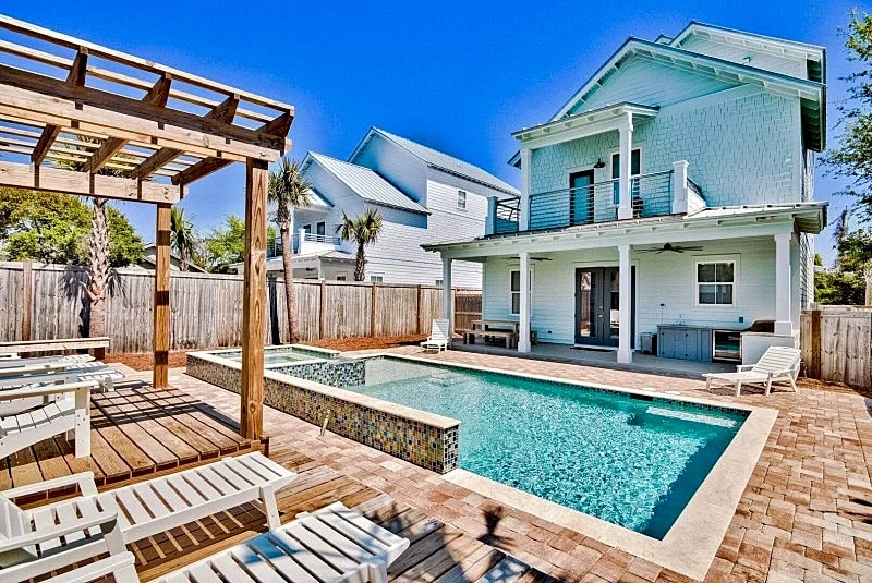 Kings Castle | Resort Style Pool & Hot Tub | Golf Cart | HGTV Designer Game Room in Destin, Florida, United States — photo 5