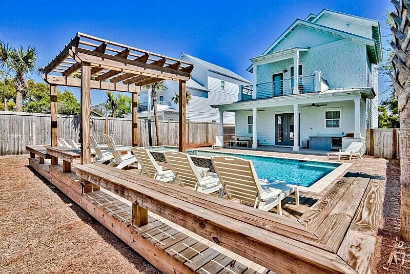 Kings Castle | Resort Style Pool & Hot Tub | Golf Cart | HGTV Designer Game Room in Destin, Florida, United States — photo 4