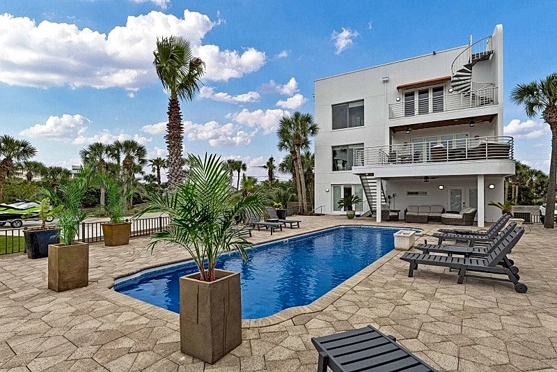 Neptunes Nest | Oceanfront home with pool | Beach access | Fast WiFi