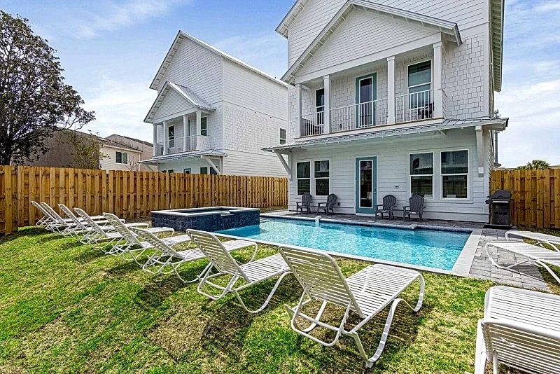 Oceana | NEW | Pool Hot Tub | Steps to Beach | Golf Cart | Game Room in Miramar Beach, Florida, United States — photo 3