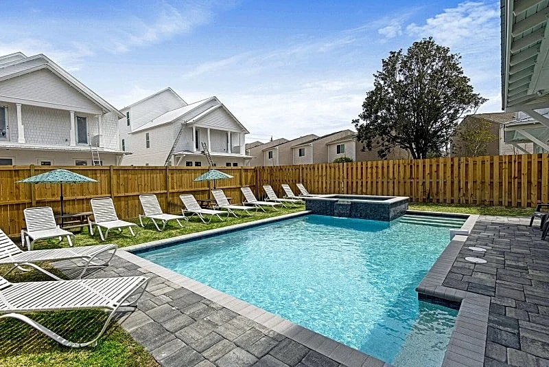 Oceana | NEW | Pool Hot Tub | Steps to Beach | Golf Cart | Game Room in Miramar Beach, Florida, United States — photo 5