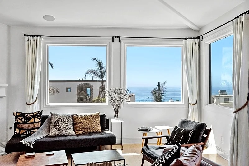 98 Manhattan Elegant Ocean View South Manhattan Townhome Steps From The Beach in Manhattan Beach, California, United States — photo 3