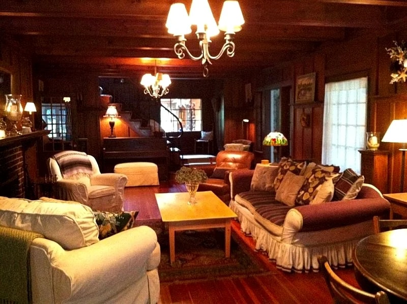 Manomet Bluffs Beach Bungalow - 2 Min Walk To Private Beach in Plymouth, Massachusetts, United States — photo 2