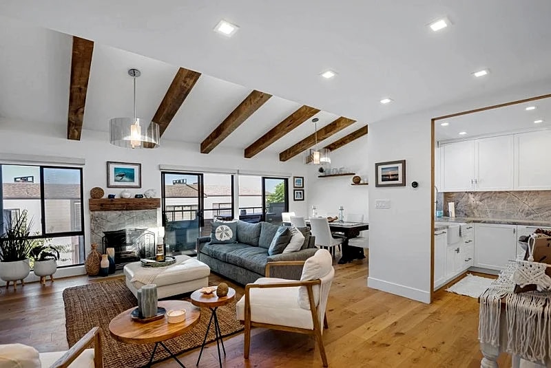Designer Chic Hollywood Riviera Townhome with Pool, A/C & Prime Location - SCVR in Redondo Beach, California, United States — photo 2