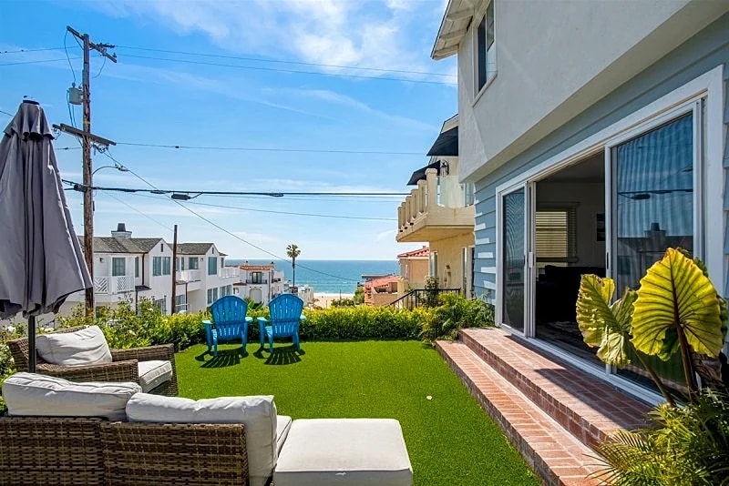 Steps from the Sand: Ocean View Walk-Street Home in South Manhattan Beach