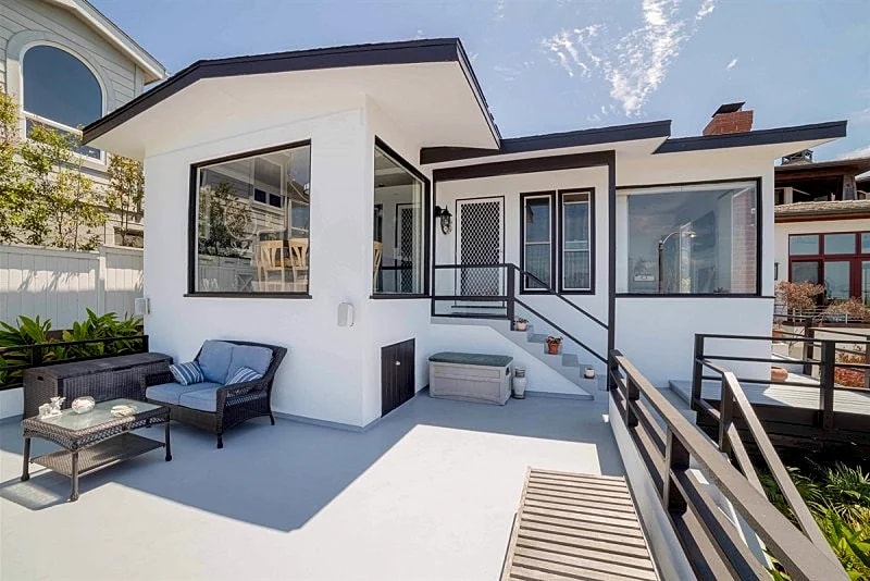 Manhattan Beach Hill Section Oasis, Ocean Views & Breathtaking Sunsets - SCVR in Manhattan Beach, California, United States — photo 2
