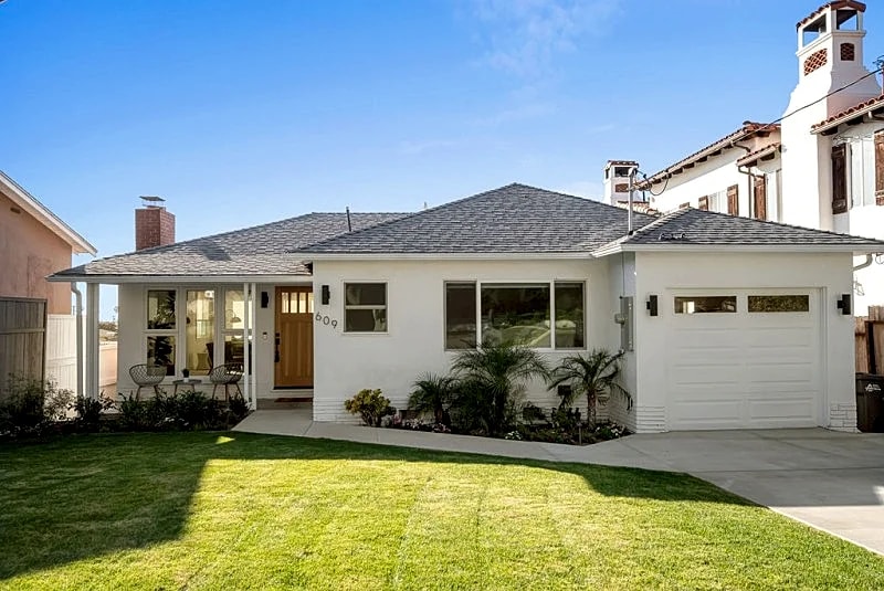609 Gertruda Beautifully Remodeled 2-Bedroom 2-Bath Home In South Redondo Beach in Redondo Beach, California, United States — photo 2