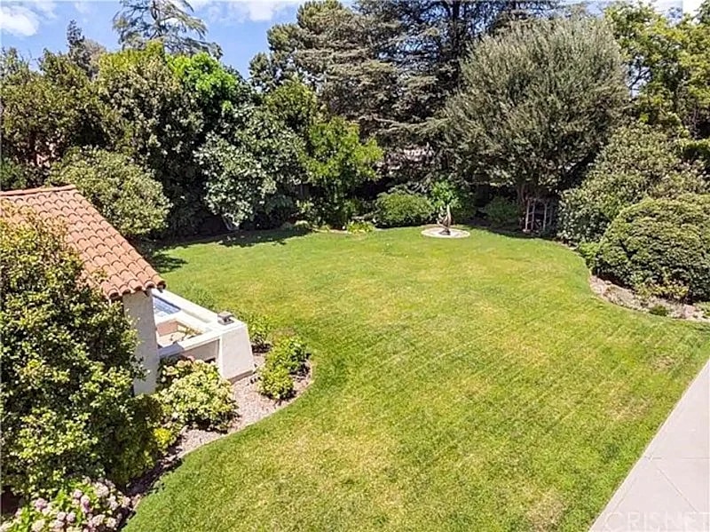 Spanish Style Estate w Historic & Secluded Feel in Los Angeles, California, United States — photo 3