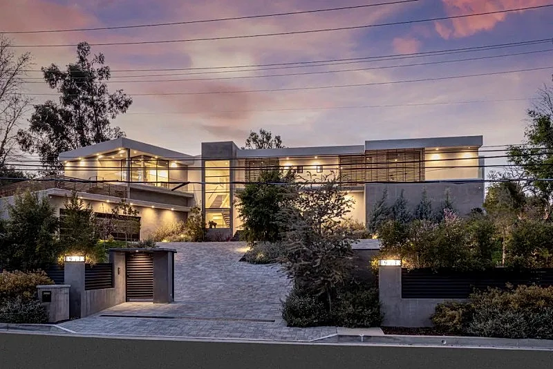 Stunning Tarzana Luxury Mansion