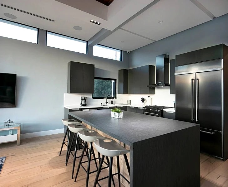 Serene and Private Amazing HH Home!!! in Los Angeles, California, United States — photo 3