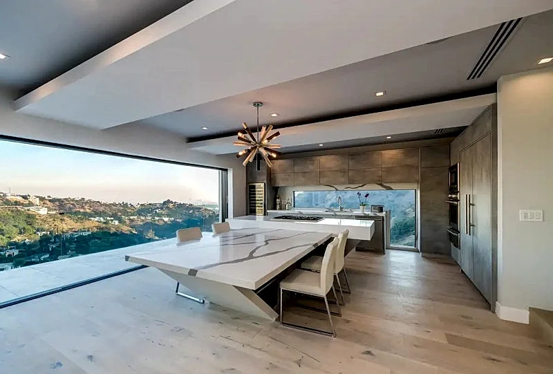 Luxury Private Escape in Hills!!