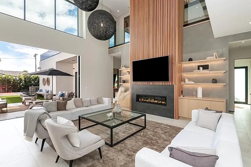 Gated Modern Exclusive Estate w/pool & BB court