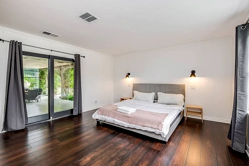 StudioCity Expansive Home w/pool in Los Angeles, California, United States — photo 3