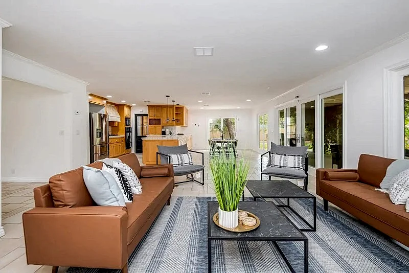 StudioCity Expansive Home w/pool