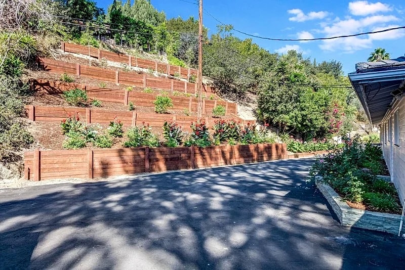 VIEWS! and cozy perfect home in the hills! in Los Angeles, California, United States — photo 4
