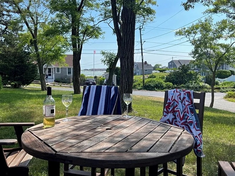 Yarmouth Cottage by the Bay - Cape Cod